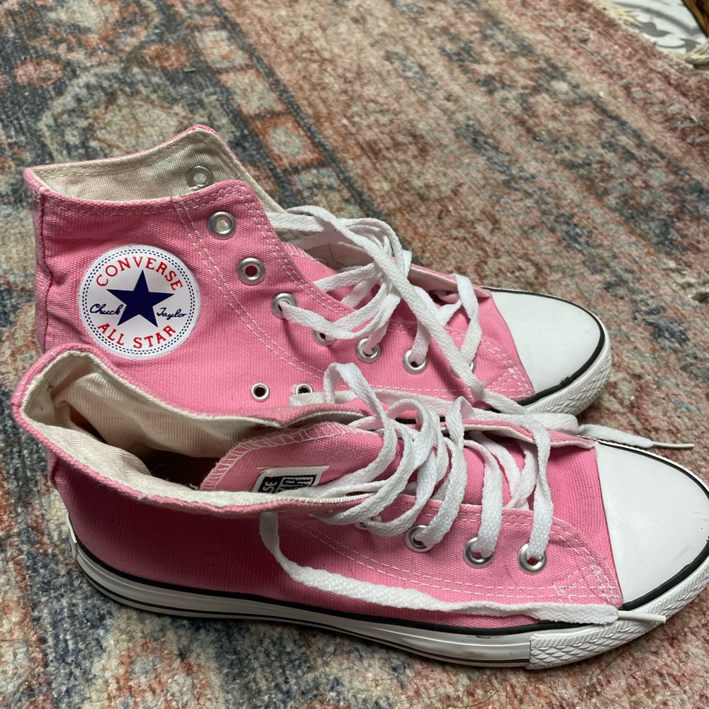 Pink converse